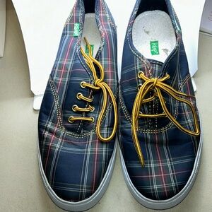 keep collective “Homer” vegan canvas shoes. Unisex.  Womens 10.5 mens 9